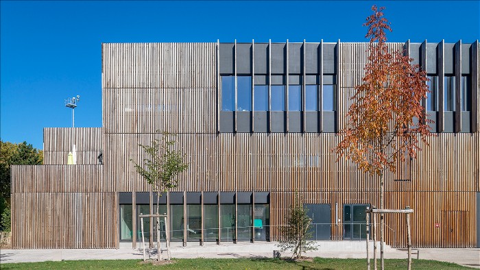 Complexe sportif Le Gallo à Boulogne : une architecture en bois THT qui a du caractère !