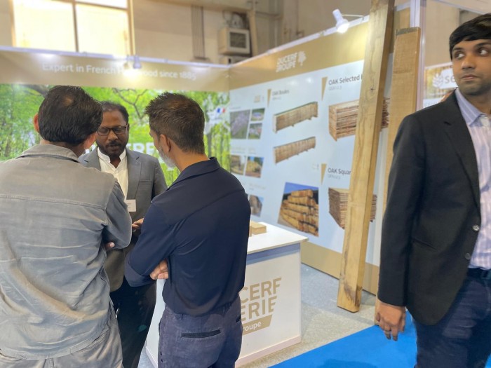 Ducerf au salon India Wood