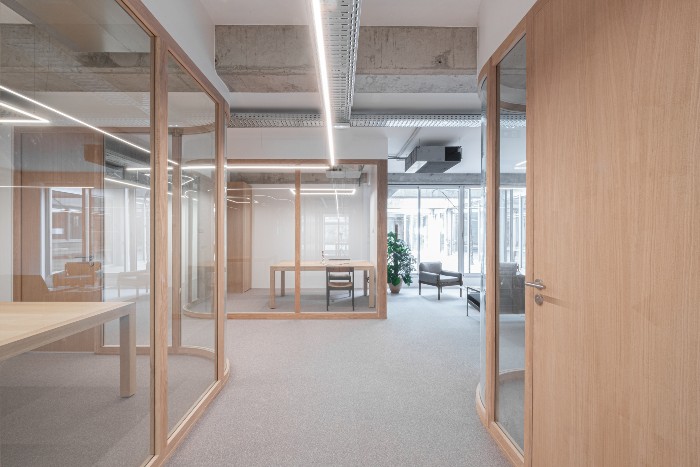 Carrelets et montants de portes en bois massif : Une solution durable et performante